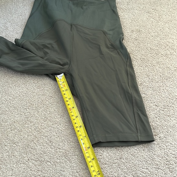 Lululemon Short - Picture 9 of 11